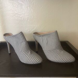F5J Black and White Striped High-Heel Mules